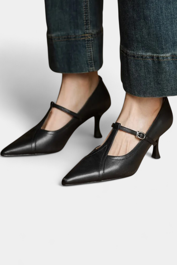 Zulema Tacones T-Bar Elegantes con Acabado Liso