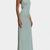 Trinity Vestido Halter Ajustado con Espalda Fruncida