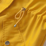 Doemi Abrigo de Lluvia a Medida para un Estilo Sin Esfuerzo