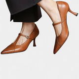 Zulema Tacones T-Bar Elegantes con Acabado Liso