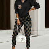 Conjunto deportivo cómodo y moderno para mujeres