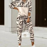 Conjunto deportivo cómodo y moderno para mujeres