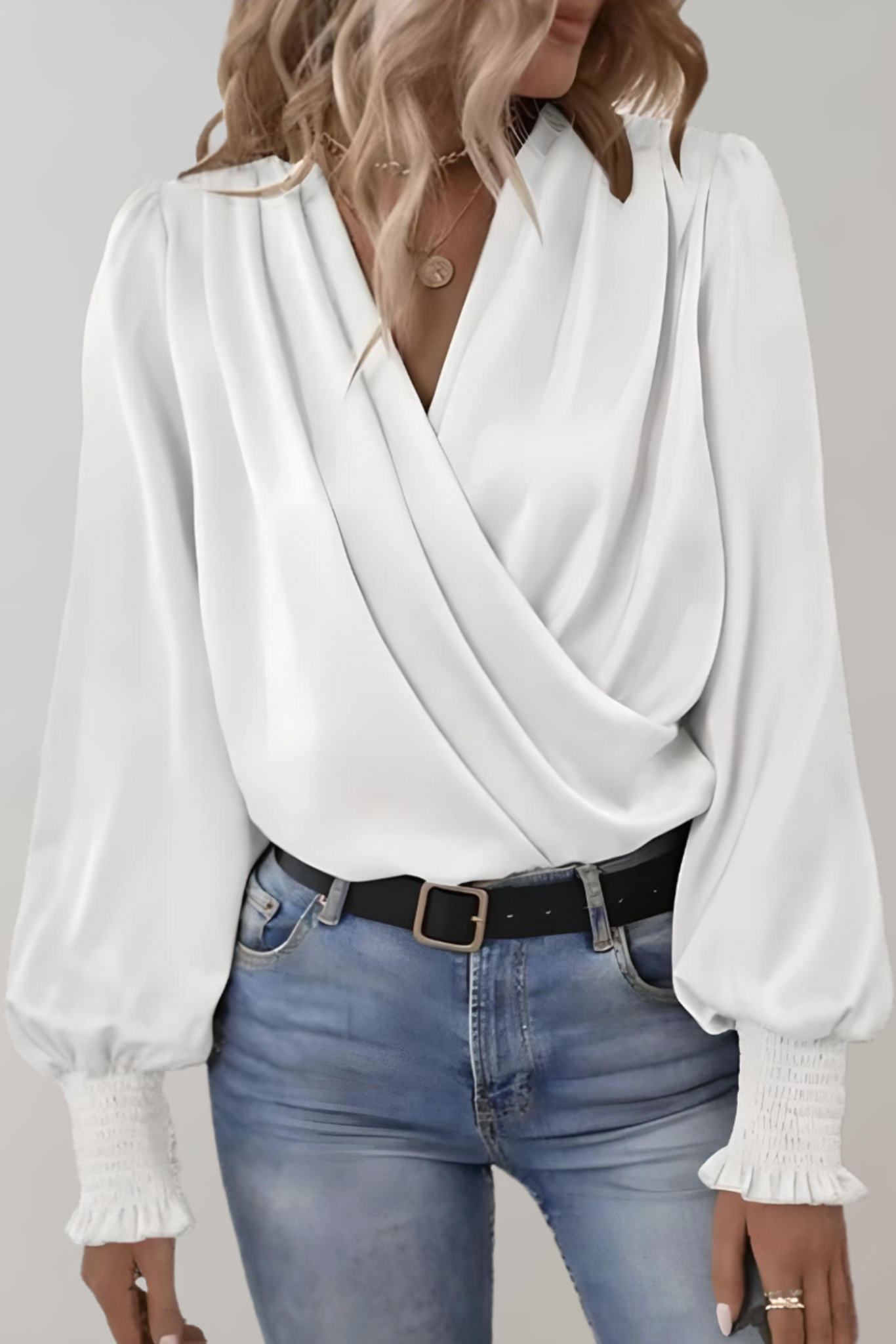 Quinn Blusa Elegante de Manga Larga con Escote en V