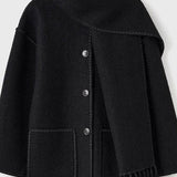 Abrigo con Bufanda de Flecos en Color Ciervo